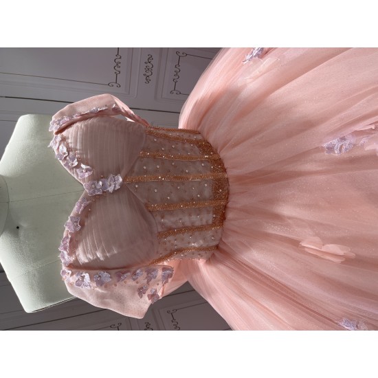 Off the Shoulder Pink Quinceanera Dresses Tulle 3D Flowers Appliques 15 Anos Sweetheart Vestido De 15 Customised With Bow